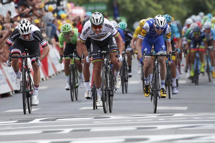 Fenomén na cestách. Peter Sagan víťazom 3. etapy BinckBank Tour